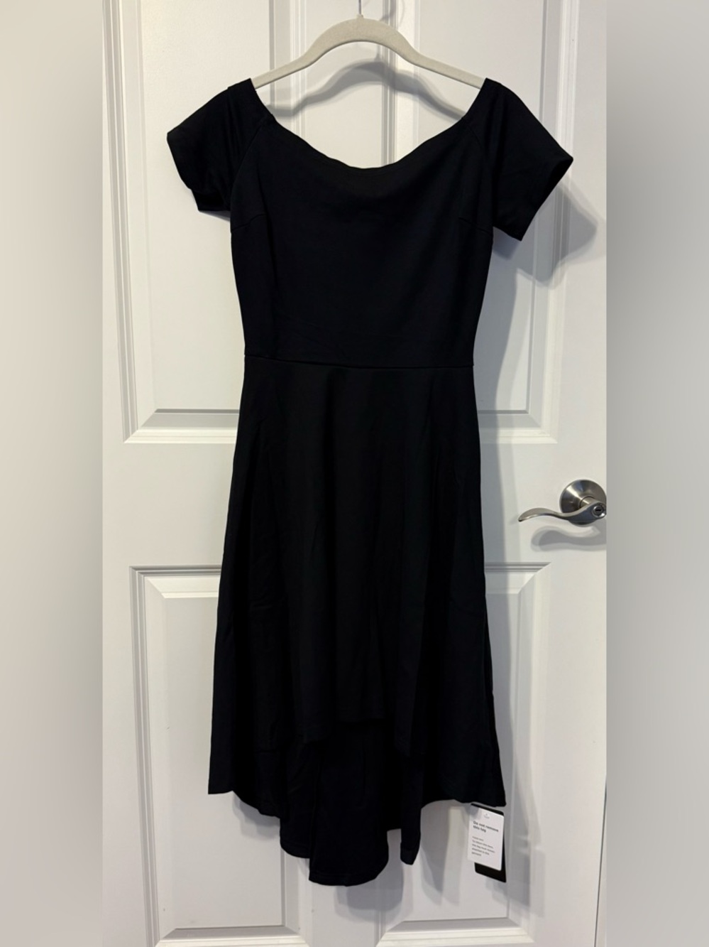 Elegant Black High-Low Dress with Short Sleeves